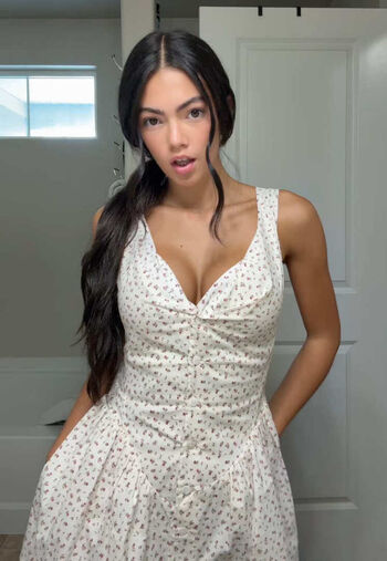 Full leaked Alana kern private onlyfans photo