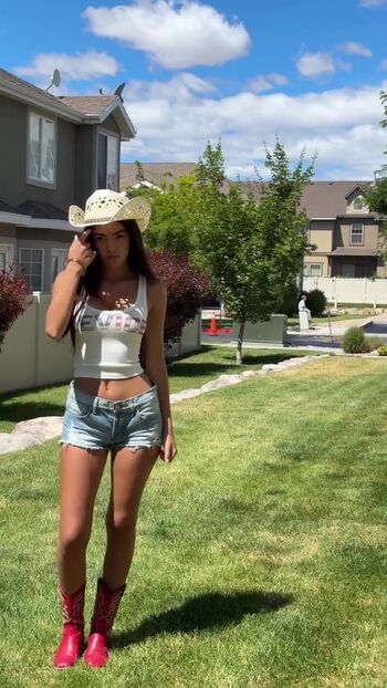 Full leaked Alana kern private onlyfans photo