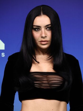 Full leaked Charli xcx private onlyfans photo