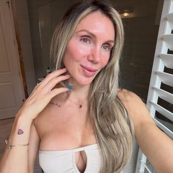 Full leaked Charlotte flair page private onlyfans photo