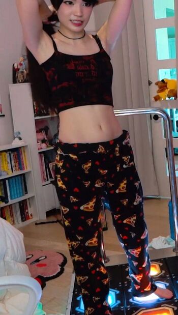 Full leaked Emiru private onlyfans photo