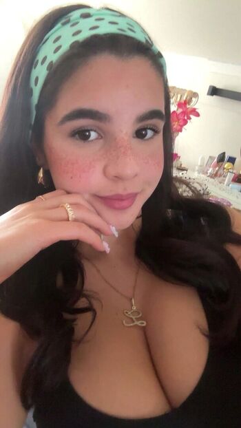 Full leaked Lunaosantos  page private onlyfans photo