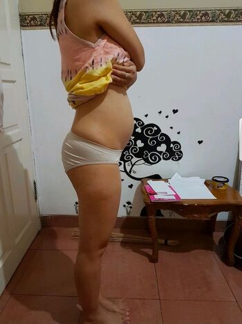 Full leaked Show your girlfriend private onlyfans photo