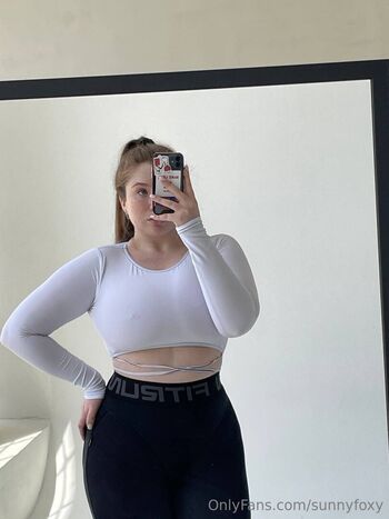 Full leaked Sunny foxy private onlyfans photo