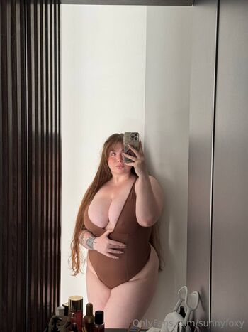 Full leaked Sunny foxy private onlyfans photo